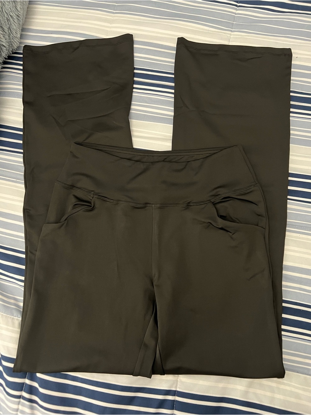 Women's Flared Active Pants - Black